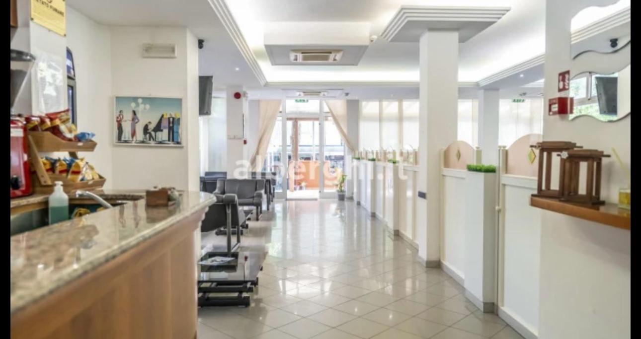 Hotel Sport Rimini Eksteriør bilde