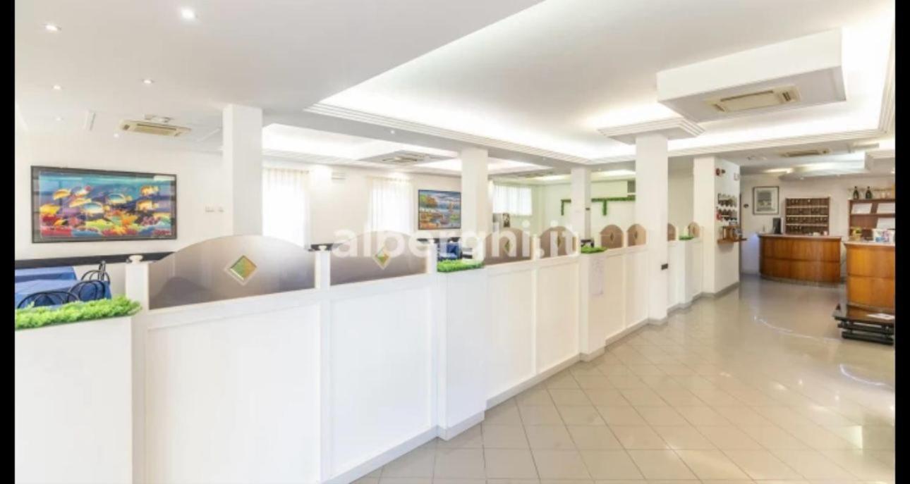 Hotel Sport Rimini Eksteriør bilde
